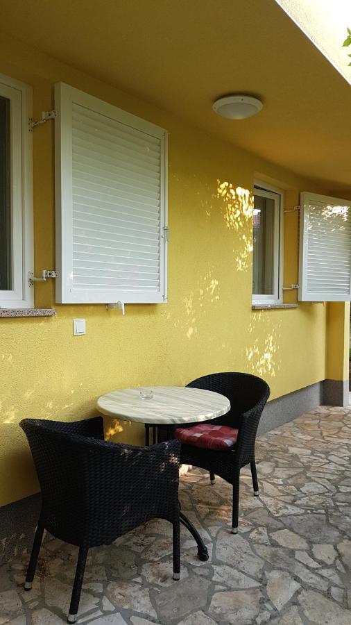 Apartmani Ljerka Malinska Exterior foto